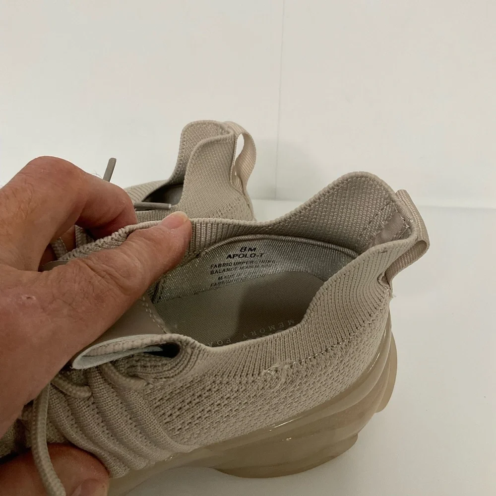Cushionaire Apolo-T Memory Foam Tan Laces Tennis Shoes; Like New Size 8M. - Picture 2 of 14